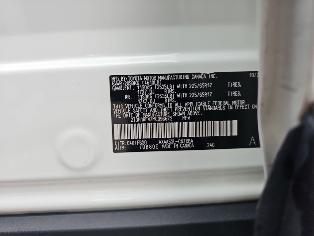 Used 2021 Toyota RAV4 LE FWD image 37