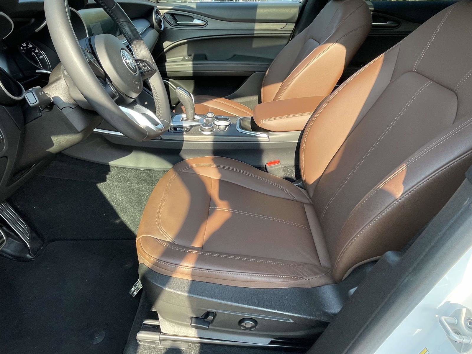 Used 2022 Alfa Romeo Stelvio Ti image 17