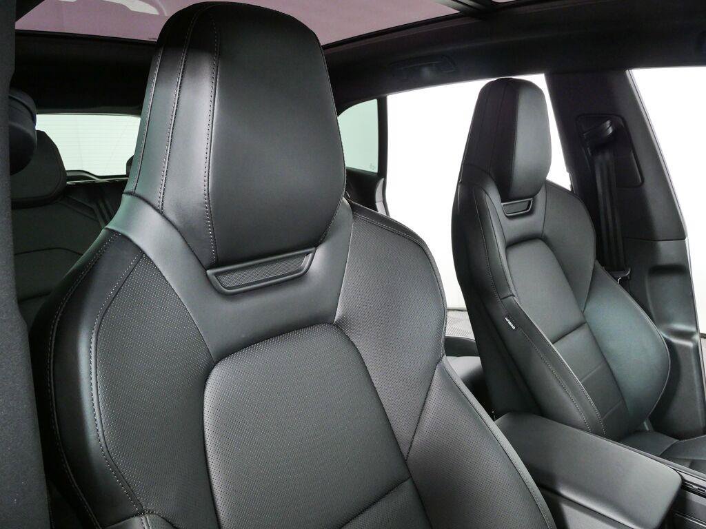 New 2026 Porsche Cayenne Electric AWD/4WD image 24
