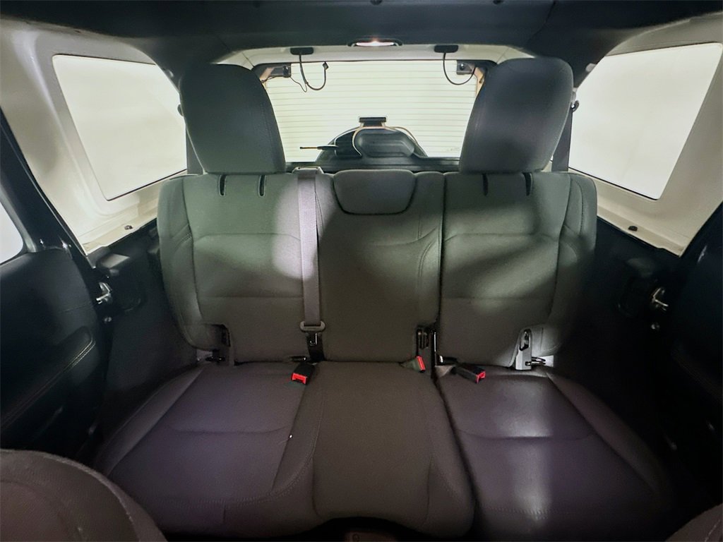 Used 2022 Jeep Wrangler Unlimited Sahara w/ Cold Weather Group image 13