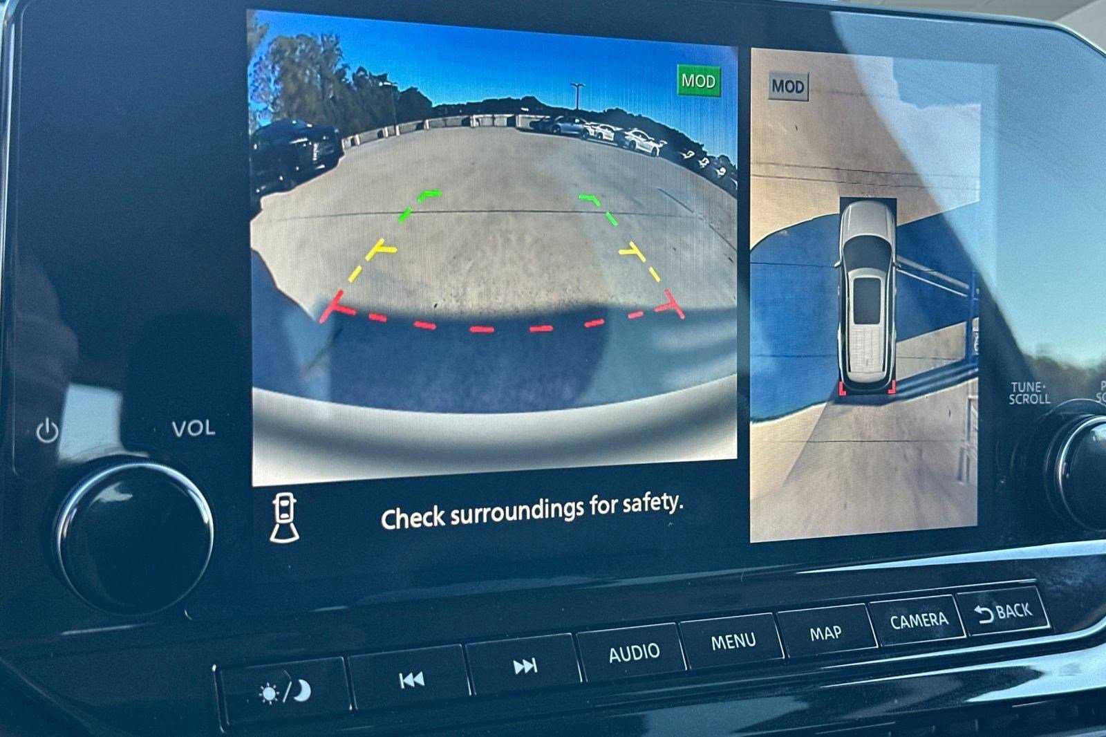 Used 2024 Nissan Pathfinder SL image 22