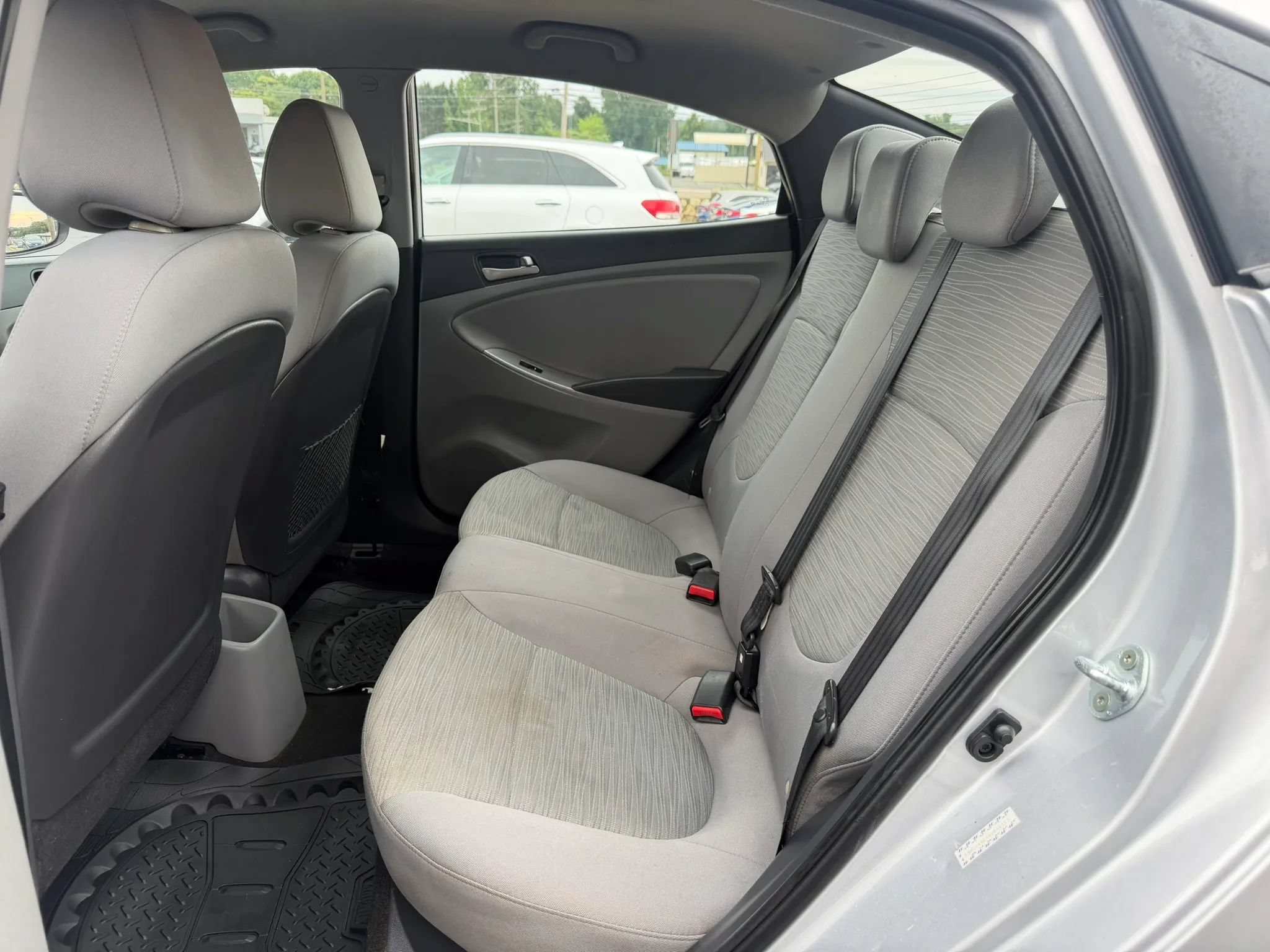 Used 2016 Hyundai Accent SE FWD image 12