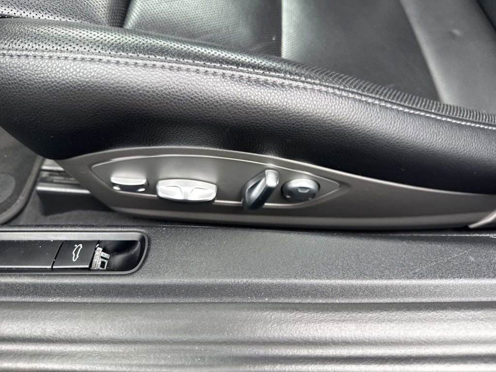 Used 2017 Porsche 911 Carrera RWD image 8
