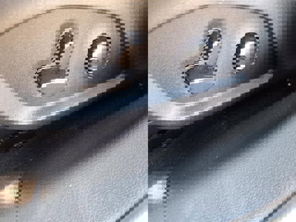 Used 2022 Jeep Compass Latitude image 14