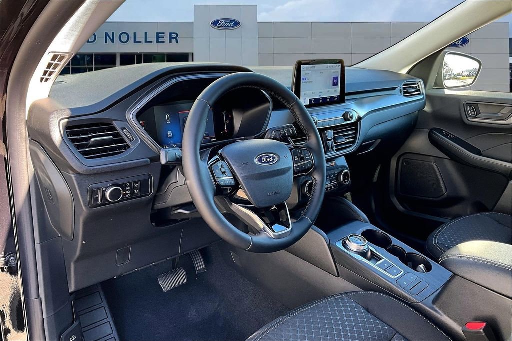 New 2026 Ford Escape Active w/ Cold Weather Package image 8