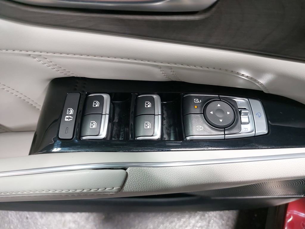 Used 2024 Kia Sorento SX image 31