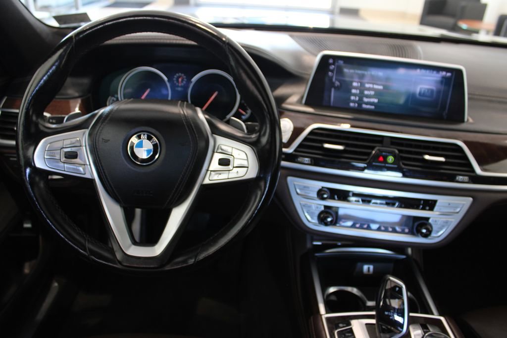 Used 2017 BMW 750i xDrive AWD/4WD image 6
