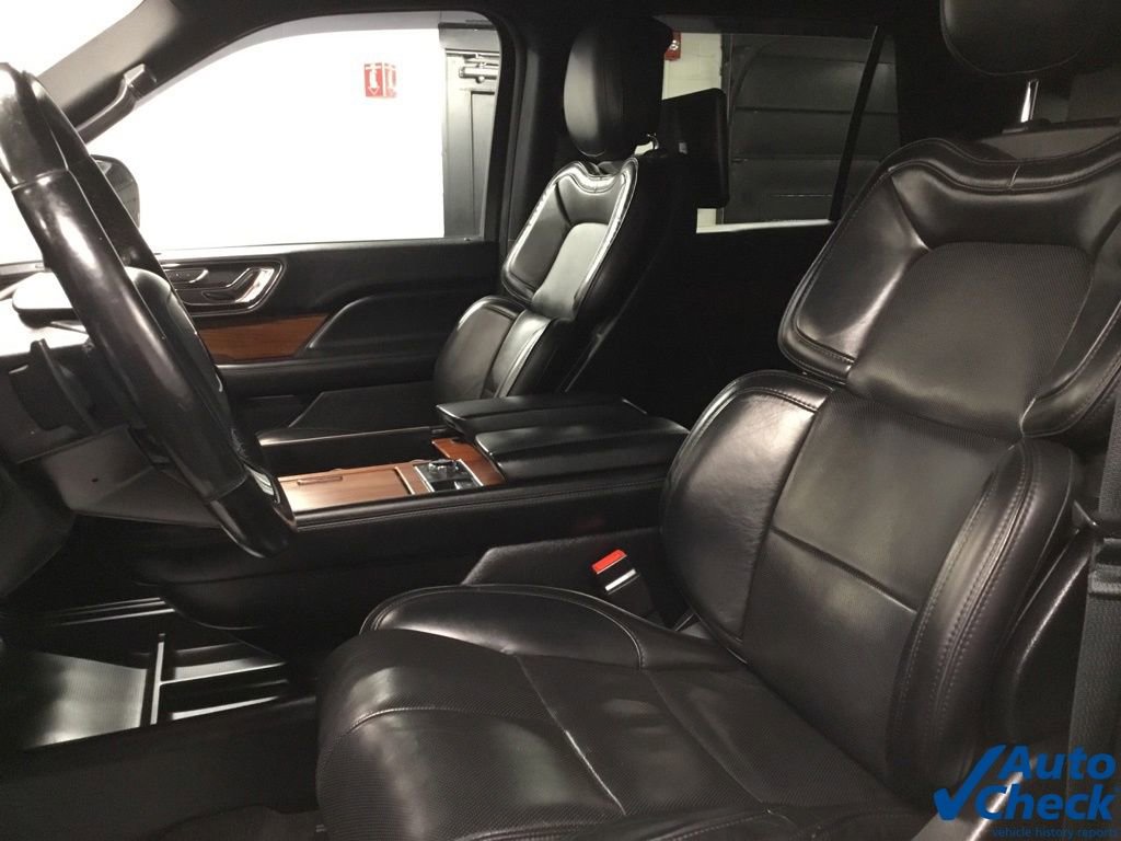 Used 2019 Lincoln Navigator Select w/ Technology Package AWD/4WD image 24