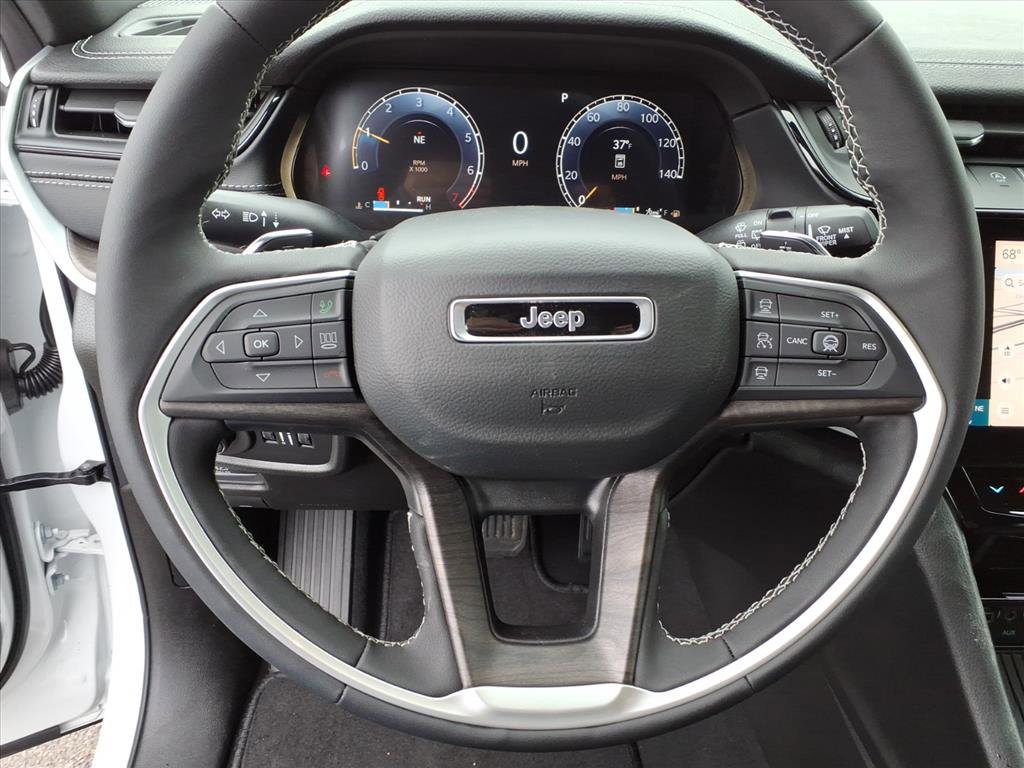 New 2026 Jeep Grand Cherokee Altitude image 18