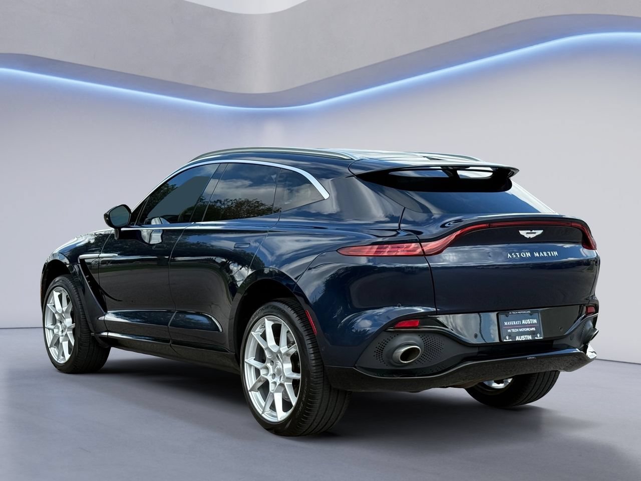 Used 2021 Aston Martin DBX AWD/4WD image 9