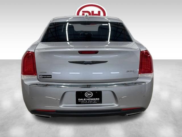 Used 2017 Chrysler 300 C w/ Safetytec Plus Group AWD/4WD image 12