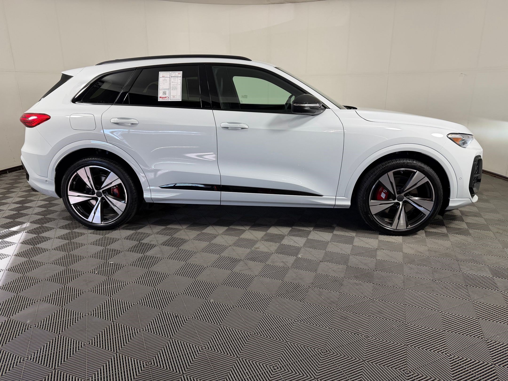 New 2026 Audi SQ5 Premium Plus AWD/4WD image 8