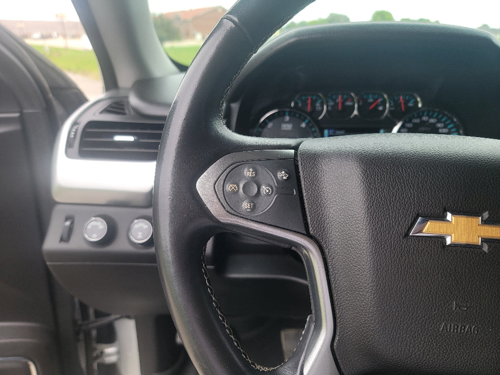 Used 2017 Chevrolet Suburban LT AWD/4WD image 15