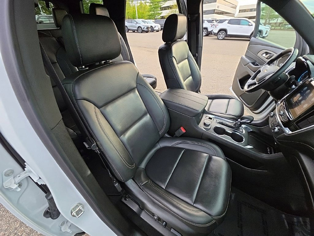 Certified 2023 Chevrolet Traverse LT AWD/4WD image 29