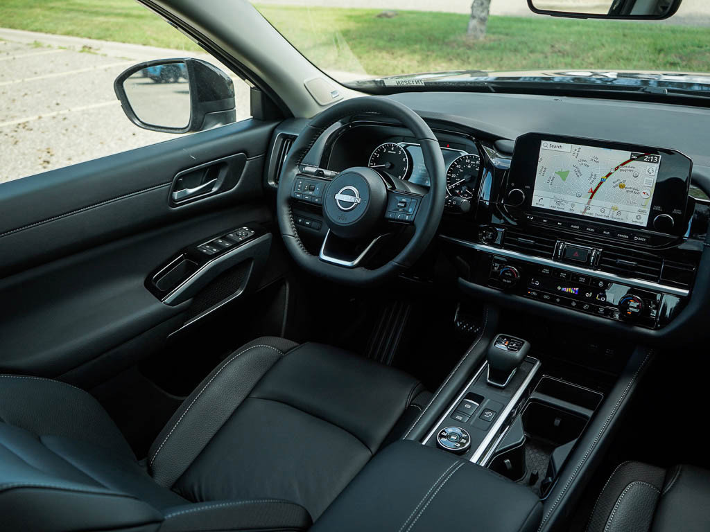 New 2025 Nissan Pathfinder SL w/ SL Premium Package image 16