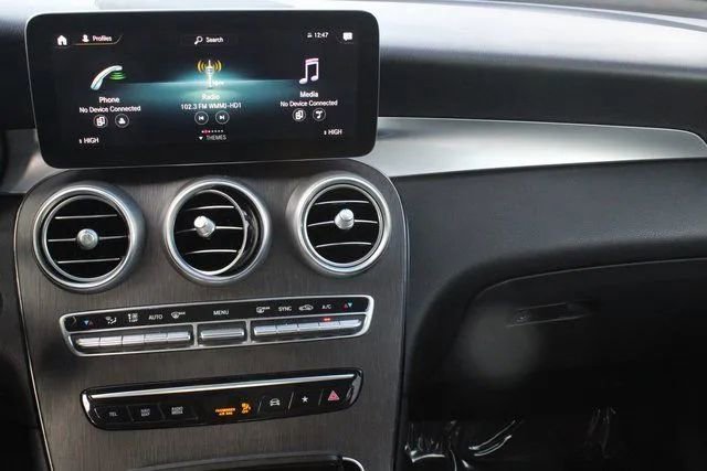 Used 2021 Mercedes-Benz GLC 300 4MATIC image 30