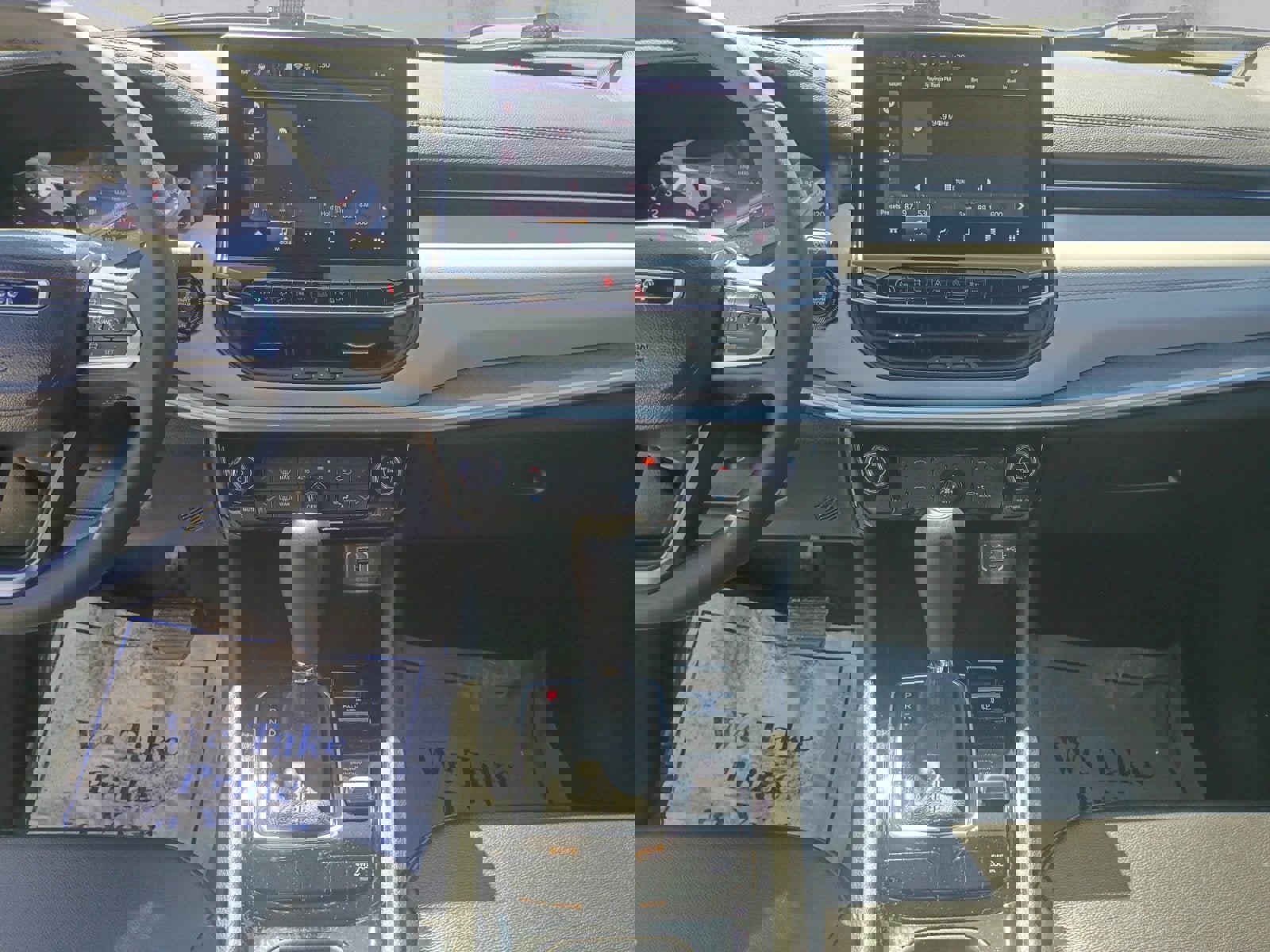 Used 2024 Jeep Compass Limited image 12