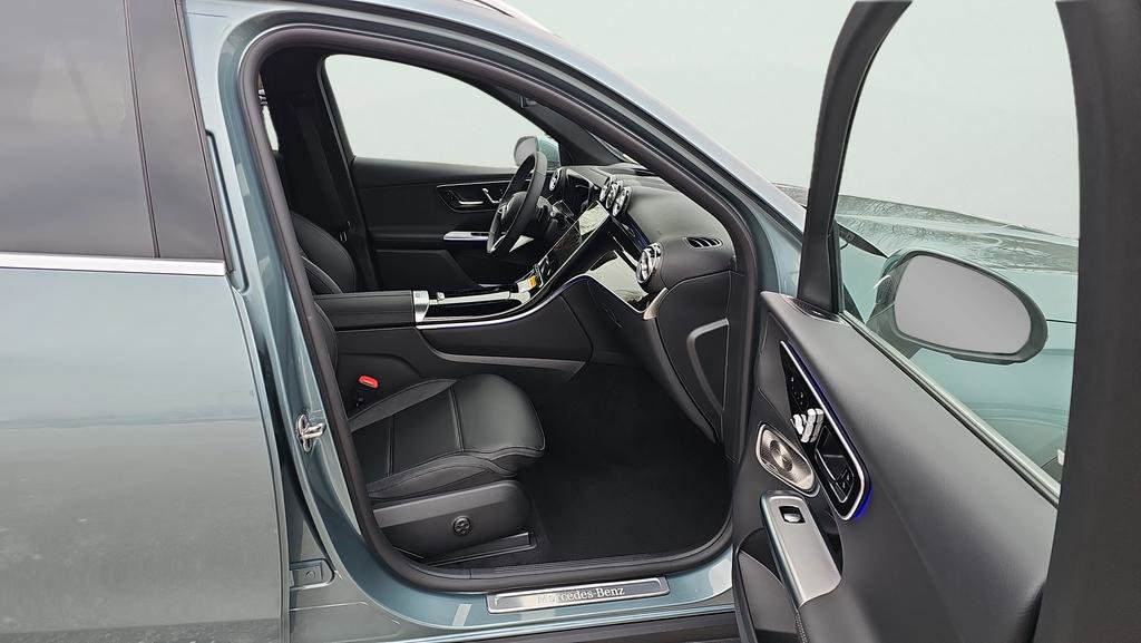 New 2026 Mercedes-Benz GLC 300 4MATIC image 12