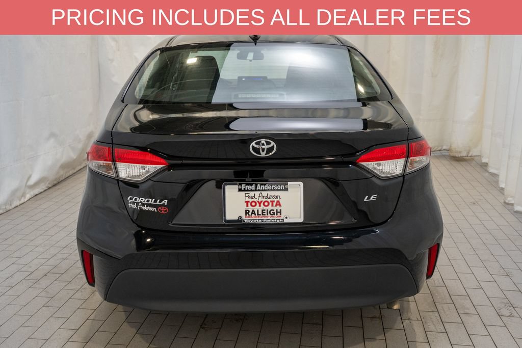 Used 2025 Toyota Corolla LE FWD image 4