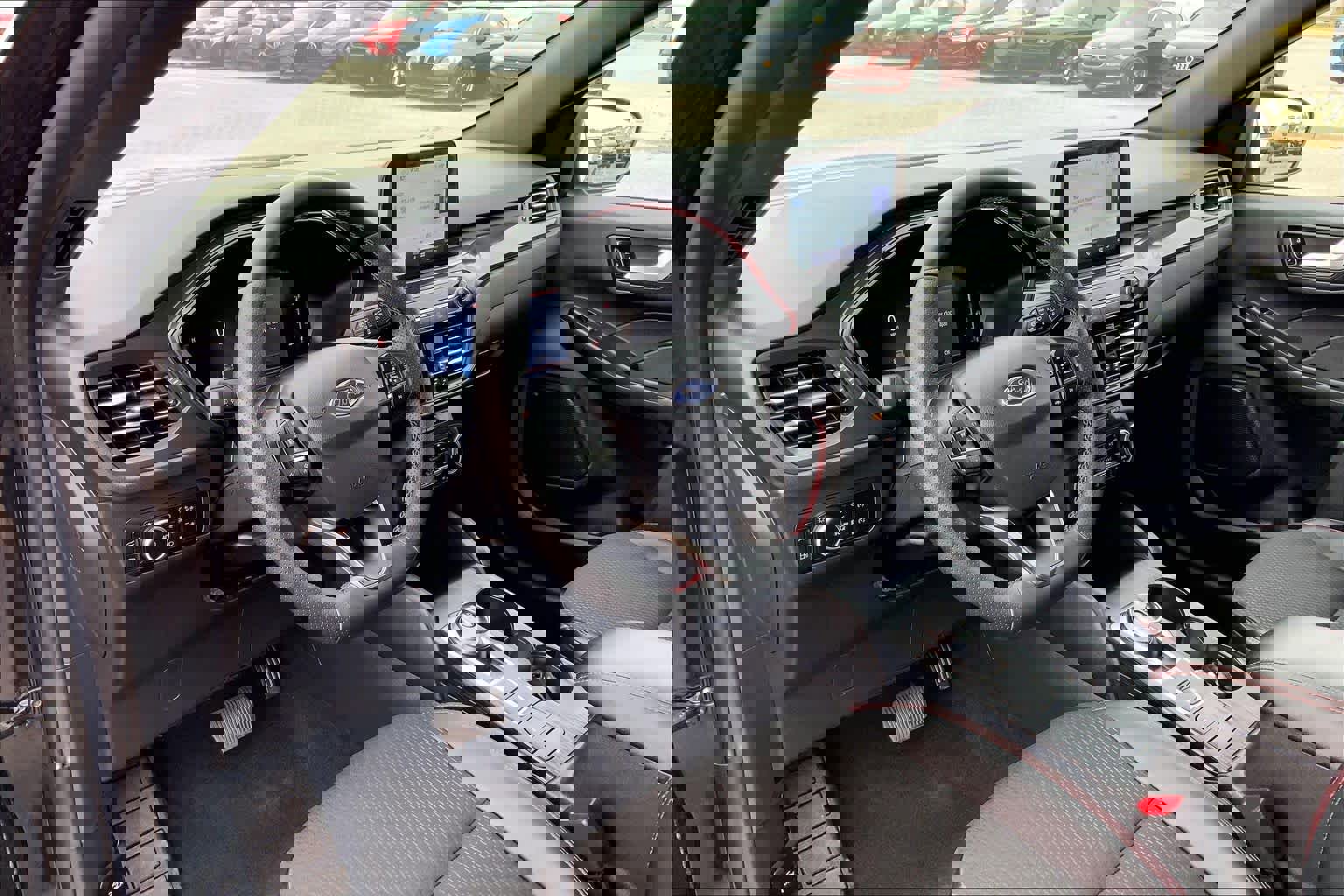 Certified 2025 Ford Escape ST-Line Elite image 17