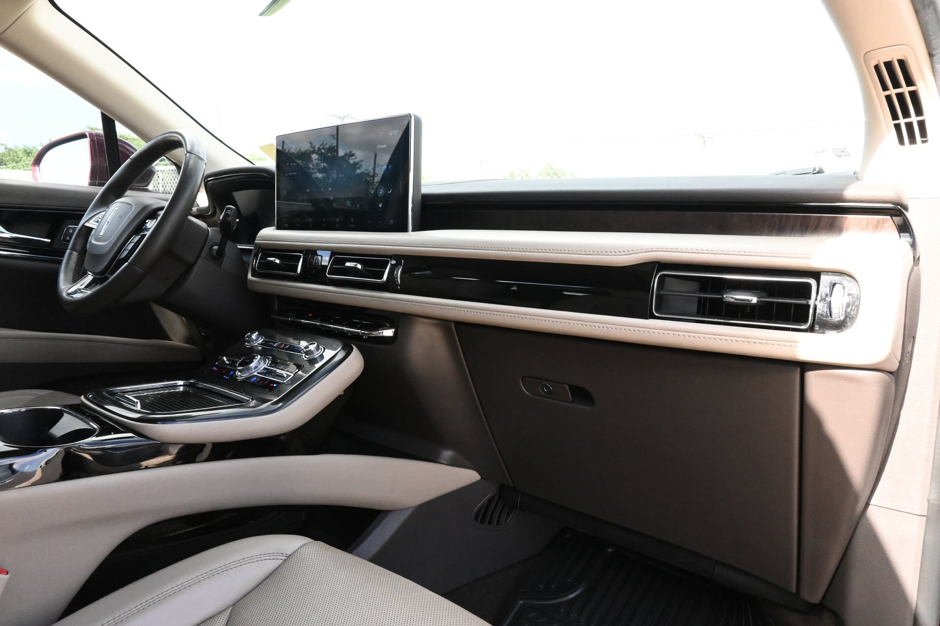 Used 2022 Lincoln Nautilus Reserve FWD image 23