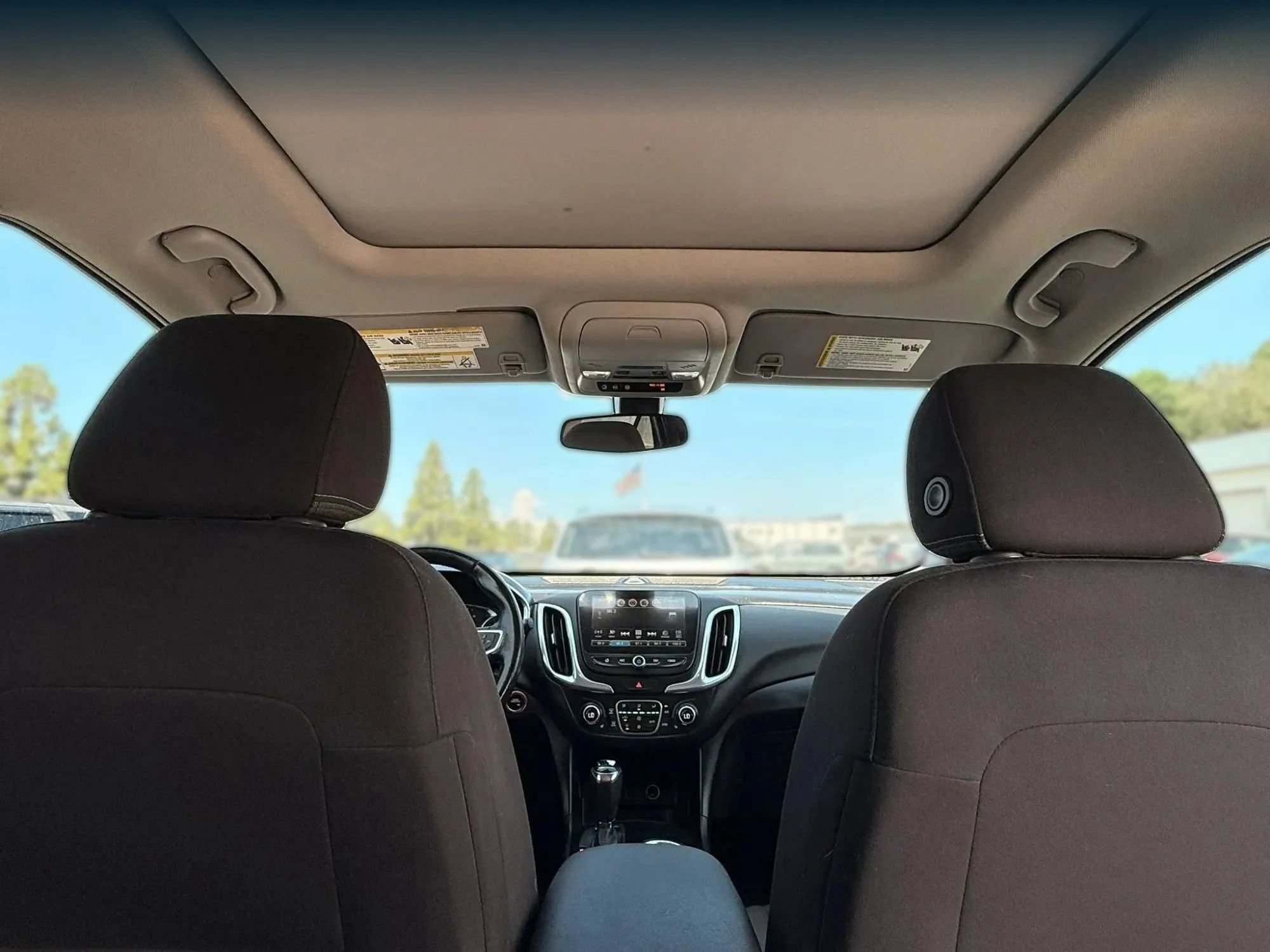 Used 2018 Chevrolet Equinox LT w/ Sun & Infotainment Package AWD/4WD image 23