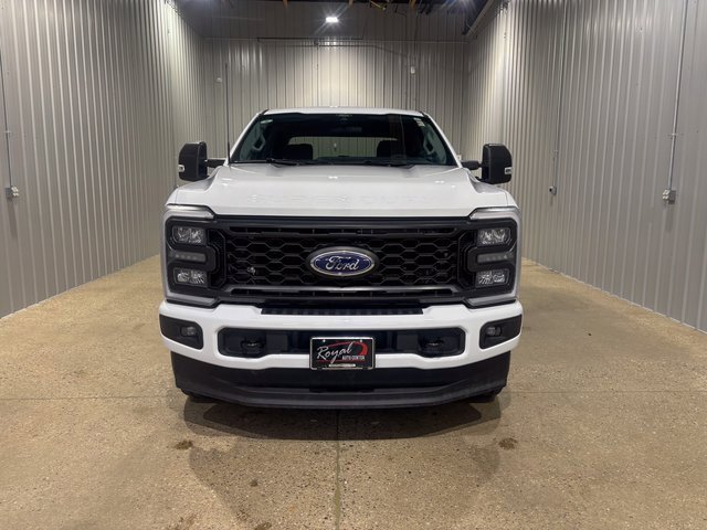 Used 2025 Ford F250 XL w/ STX Appearance Package image 8