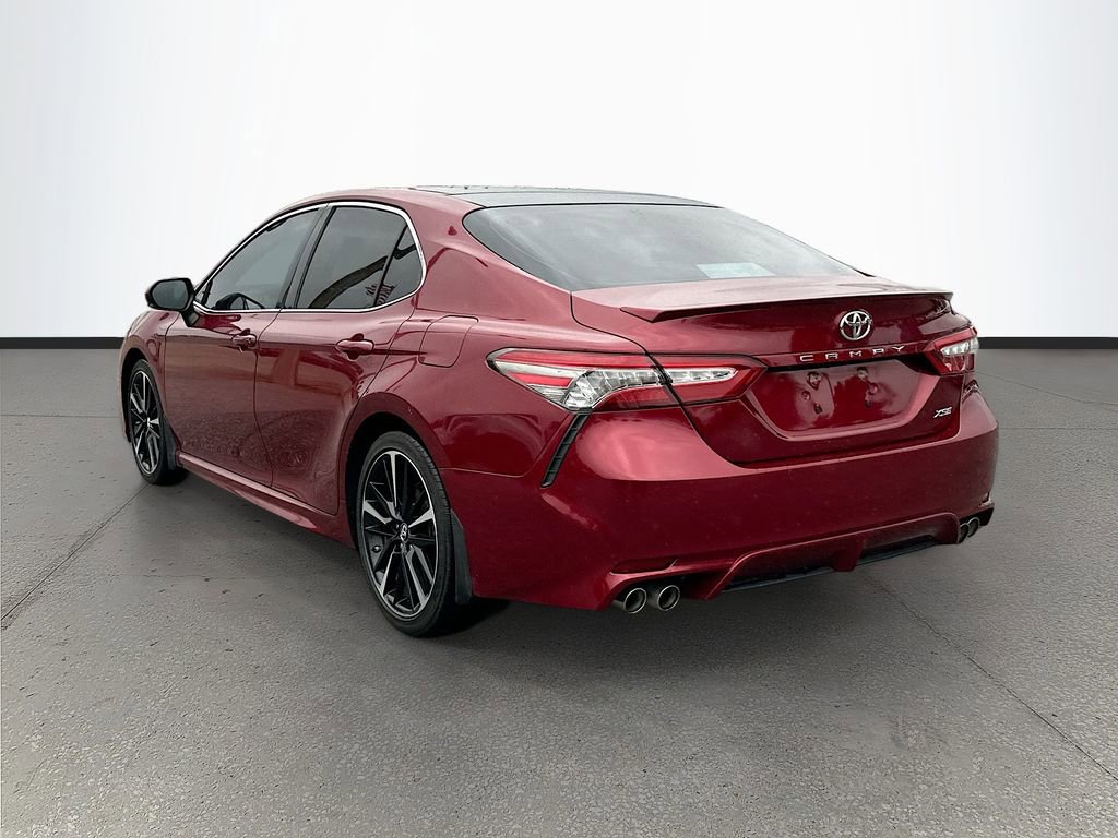 Used 2018 Toyota Camry XSE image 5