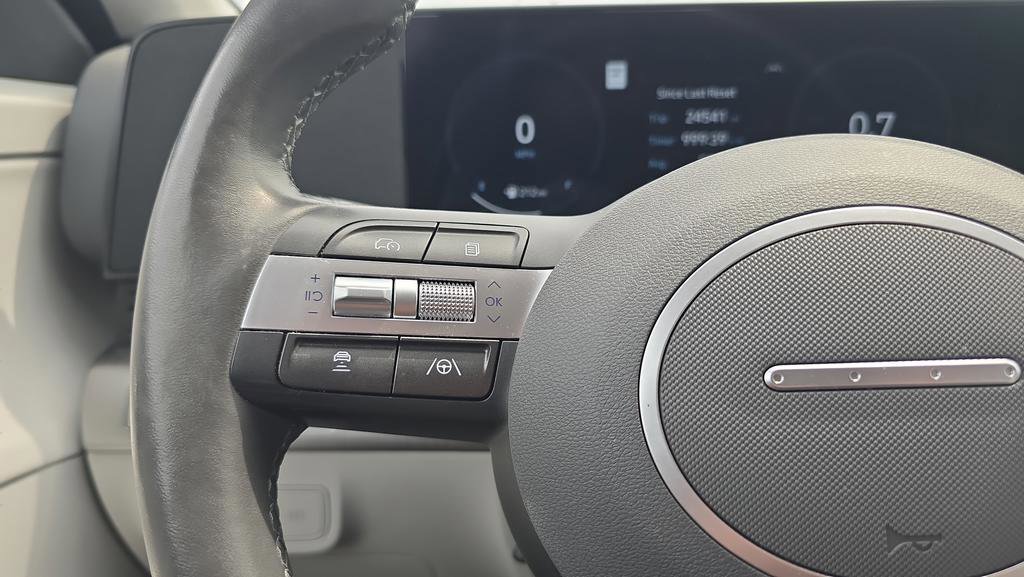 Certified 2024 Hyundai Kona Limited AWD/4WD image 23