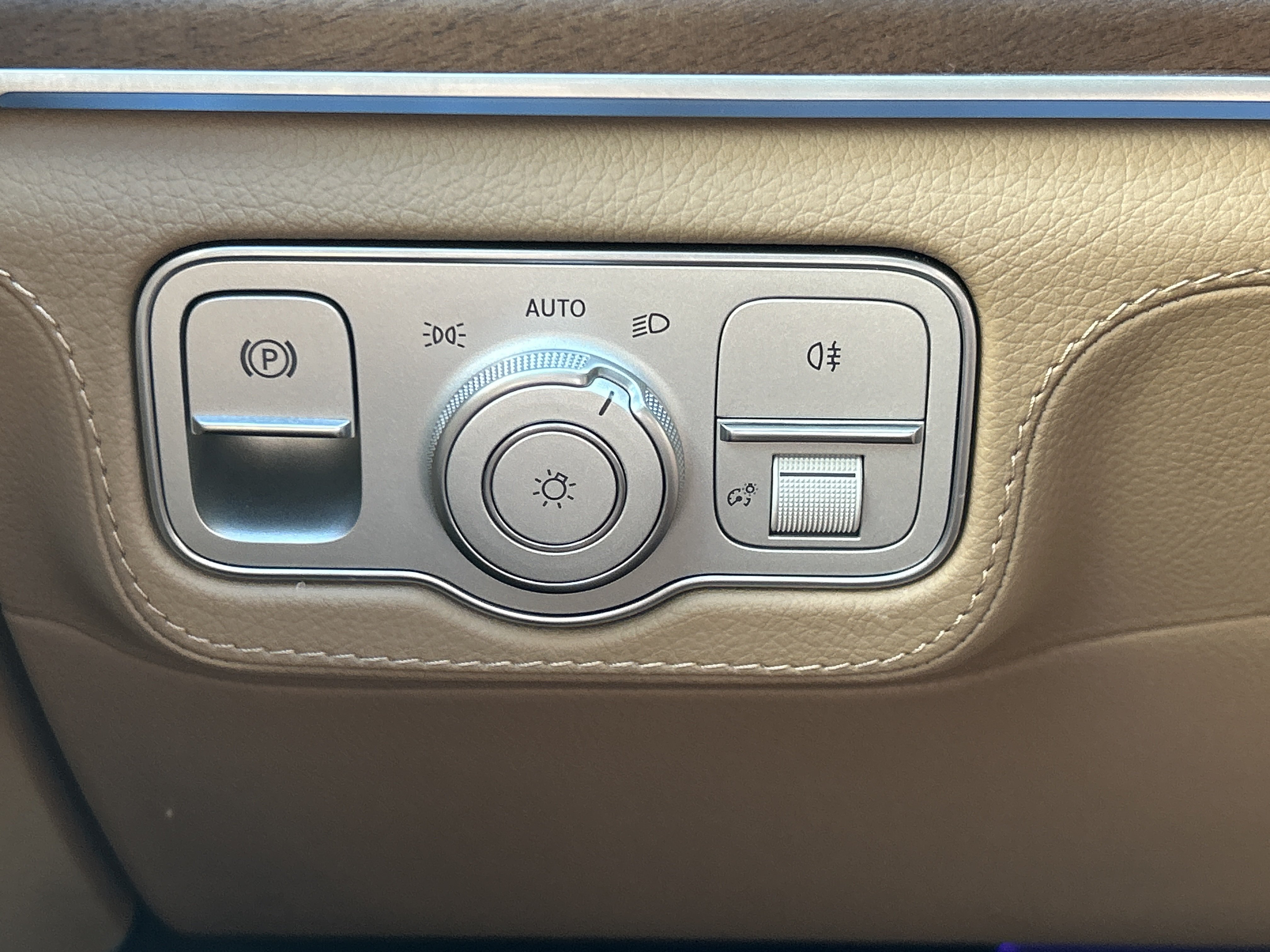 Certified 2024 Mercedes-Benz GLS 450 4MATIC image 25