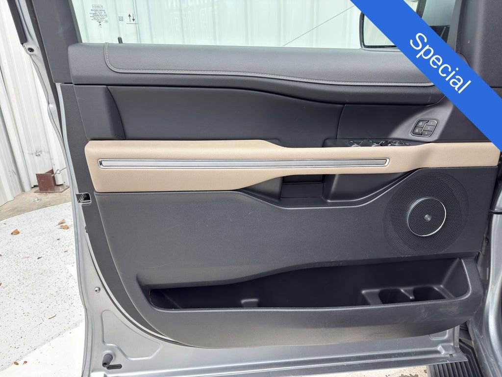 Used 2024 Ford Expedition Max Limited image 22