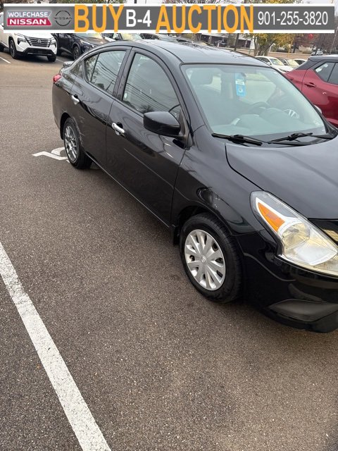 Used 2016 Nissan Versa SV image 4