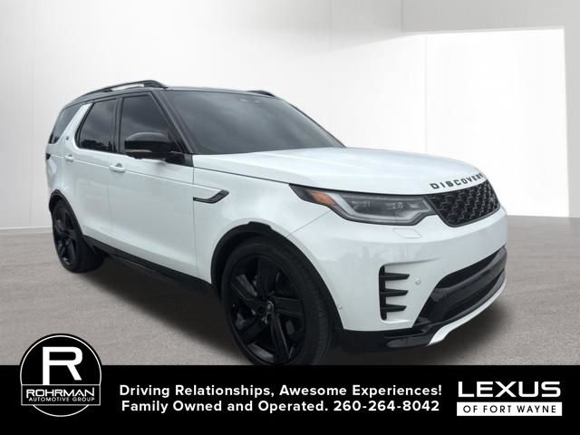 Used 2024 Land Rover Discovery Dynamic SE AWD/4WD image 3