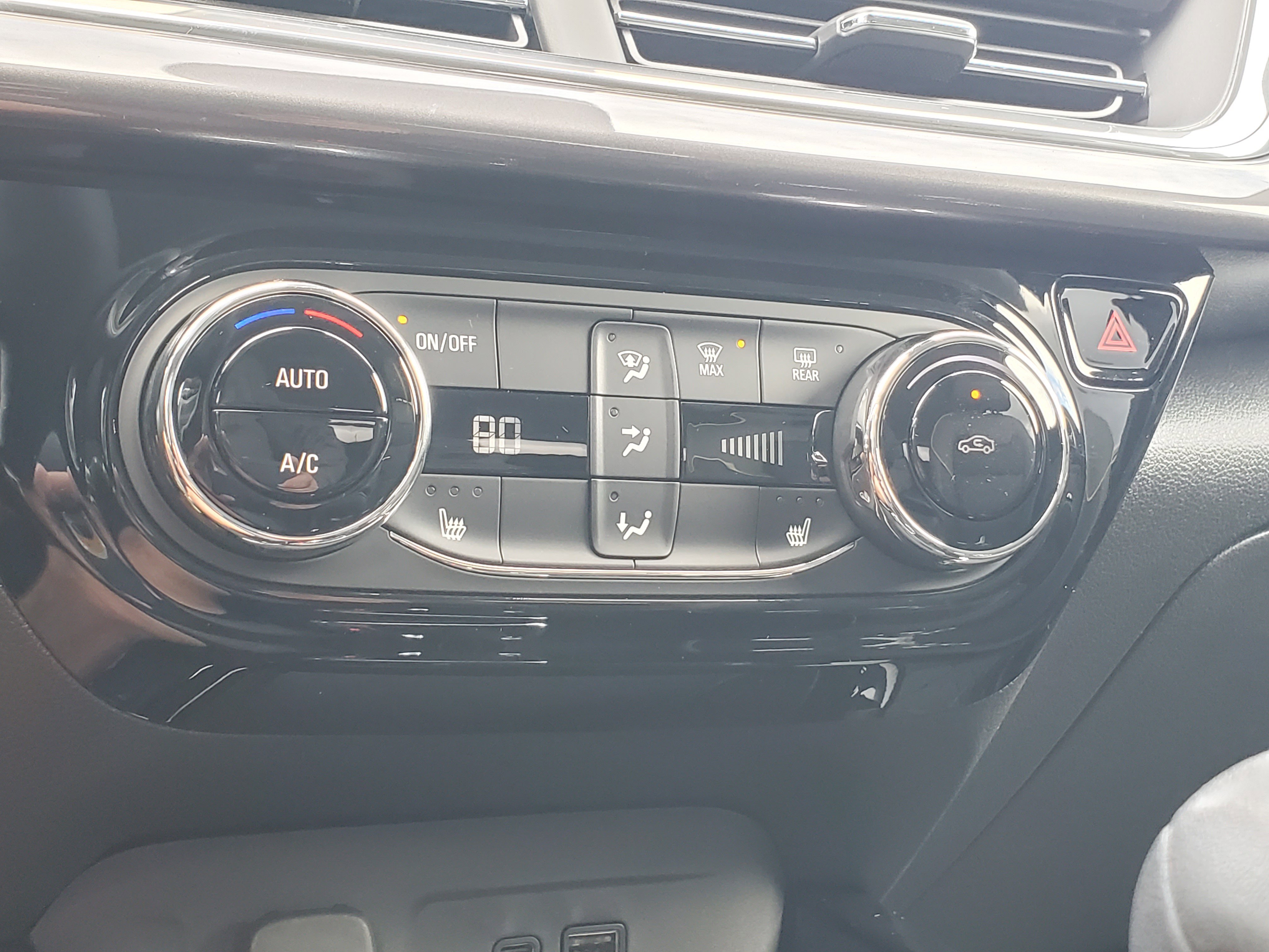 New 2026 Chevrolet Trax ACTIV w/ Driver Confidence Package image 21