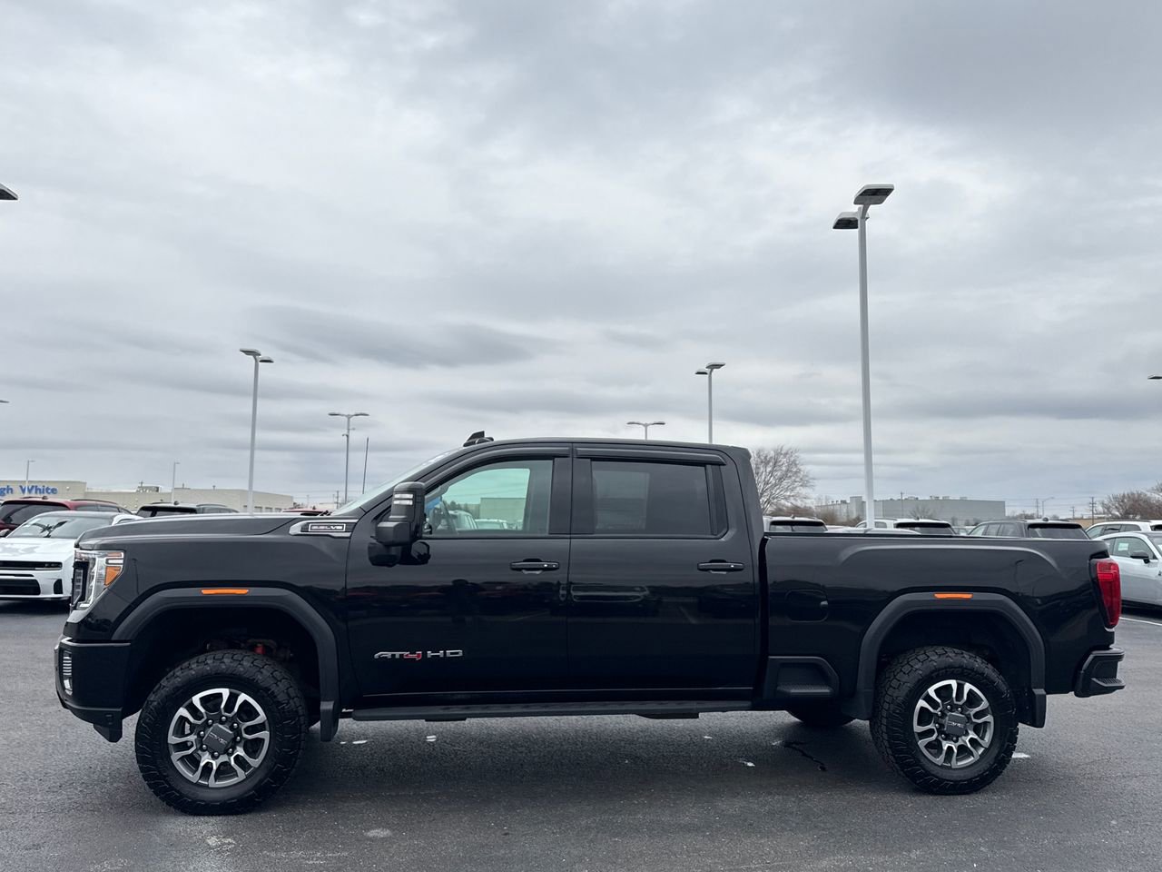 Used 2022 GMC Sierra 2500 AT4 w/ AT4 Preferred Package AWD/4WD image 6