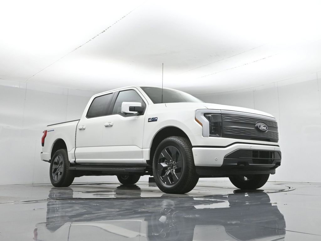 New 2025 Ford F150 Lightning Lariat w/ Max Trailer Tow Package image 45