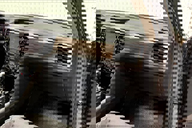 Used 2021 Volkswagen Atlas SEL Premium image 16