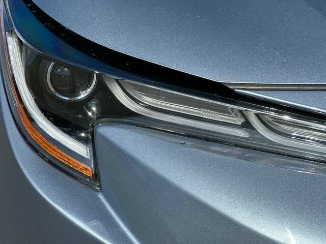 Used 2021 Toyota Corolla LE FWD image 30