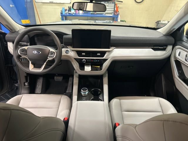 New 2026 Ford Explorer Active w/ Active Comfort Package image 11