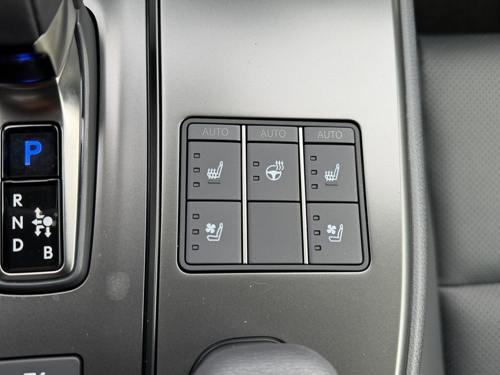 New 2026 Lexus UX 300h AWD image 26