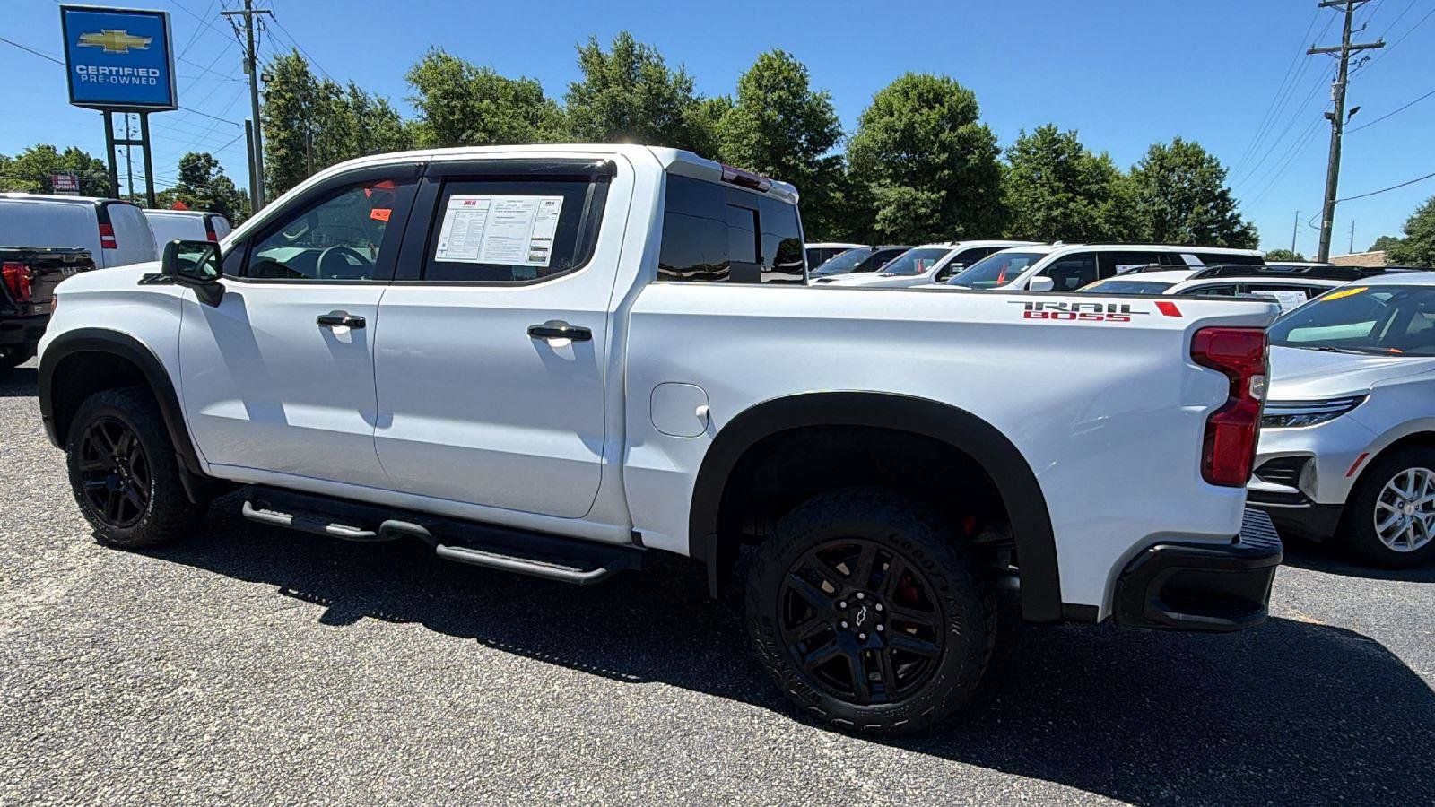 Used 2024 Chevrolet Silverado 1500 LT Trail Boss w/ LT Trail Boss Premium Package AWD/4WD image 7