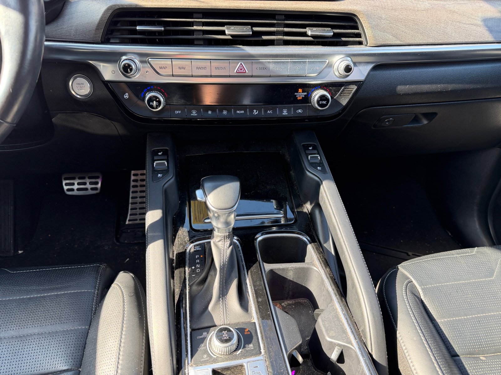 Used 2022 Kia Telluride SX w/ SX Prestige Package image 12