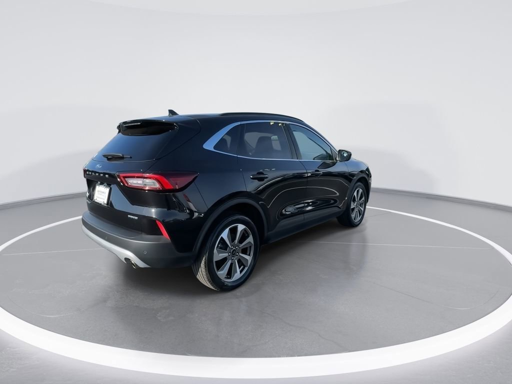 Used 2025 Ford Escape Platinum AWD/4WD image 8