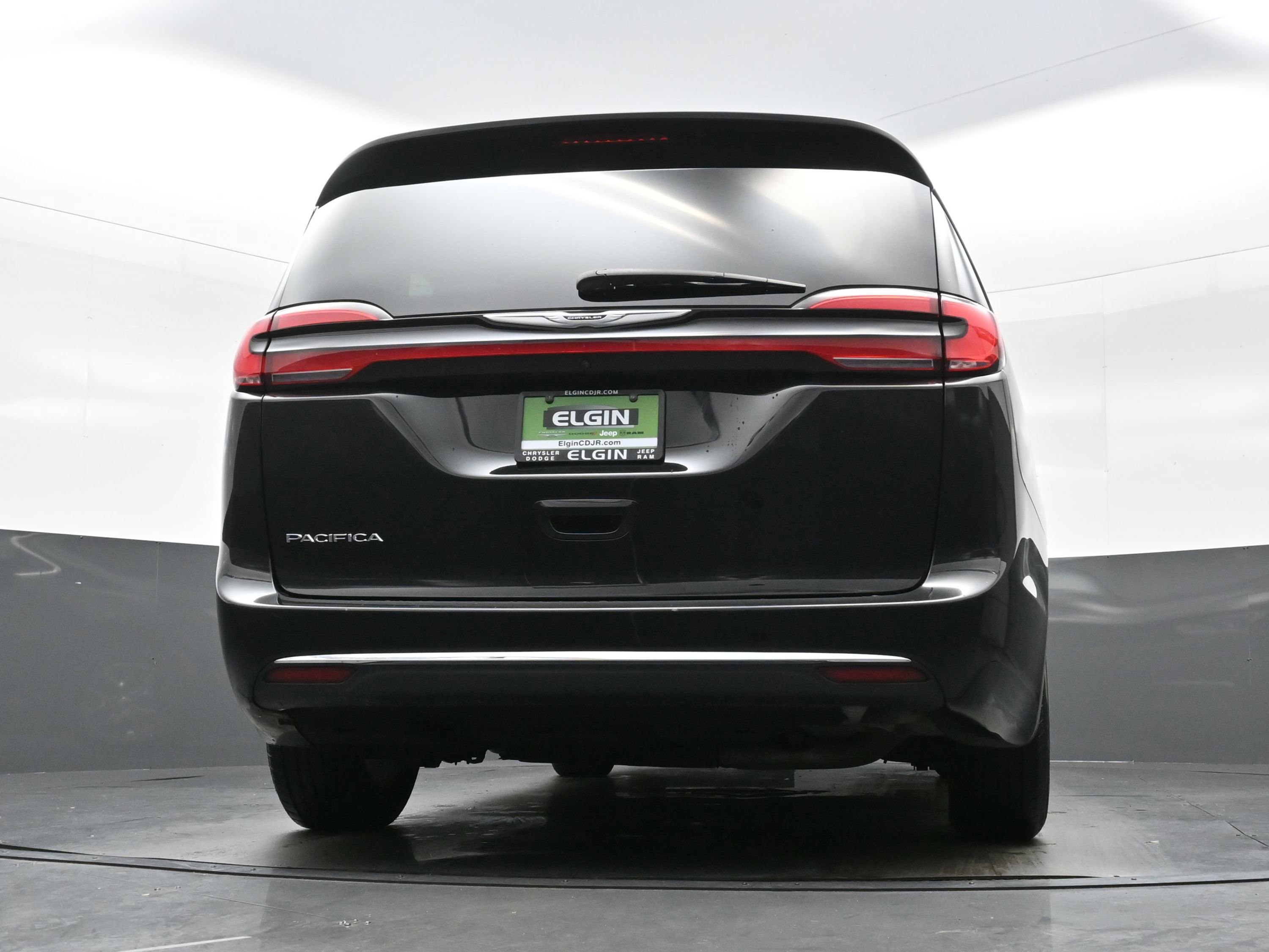 Used 2022 Chrysler Pacifica Touring-L image 29