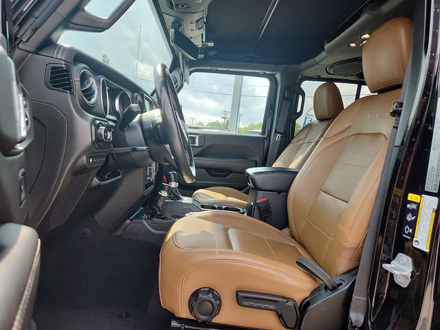 Used 2023 Jeep Wrangler Unlimited Sahara w/ Cold Weather Group AWD/4WD image 8