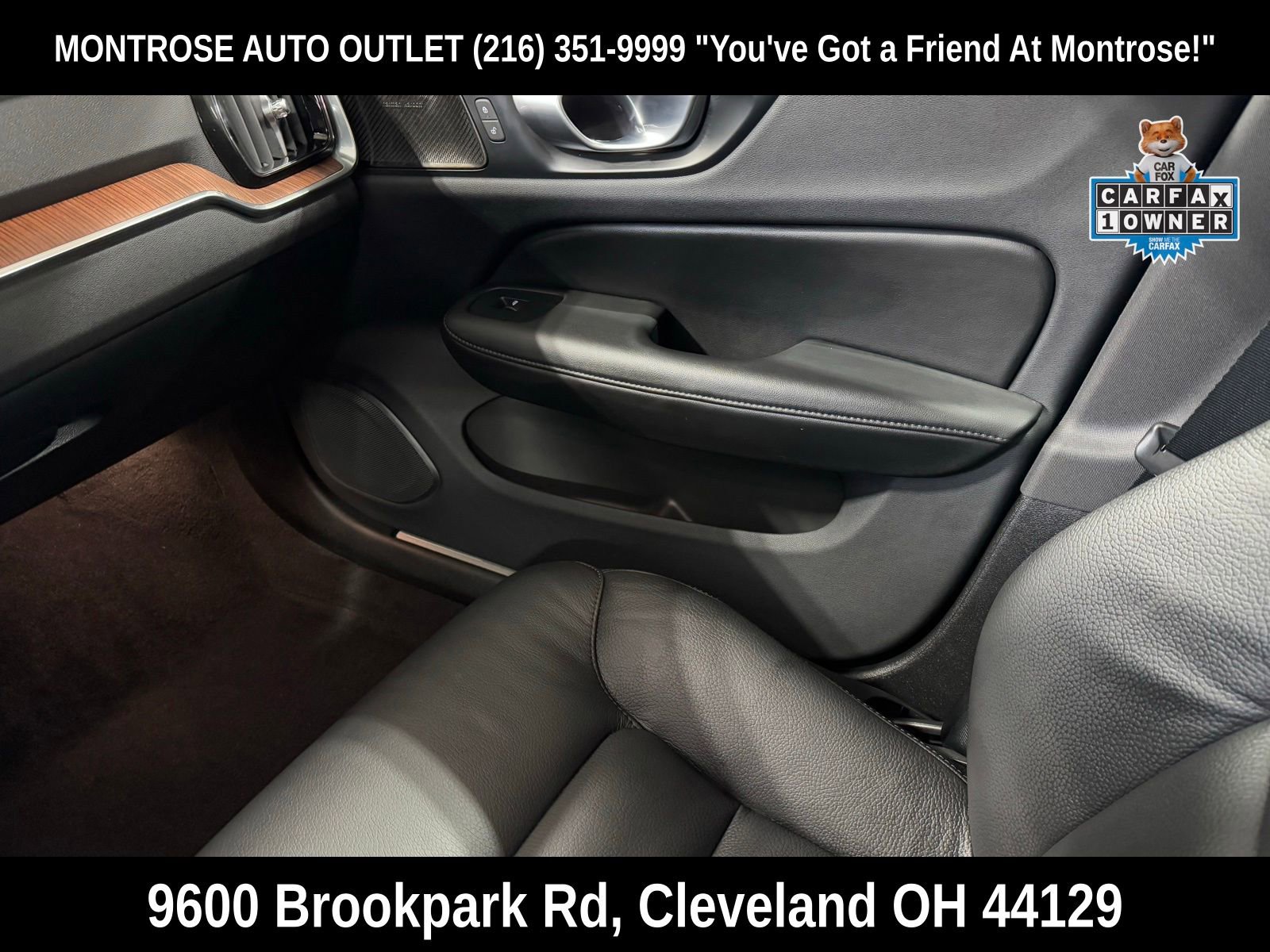 Used 2024 Volvo V60 B5 Cross Country Plus image 40