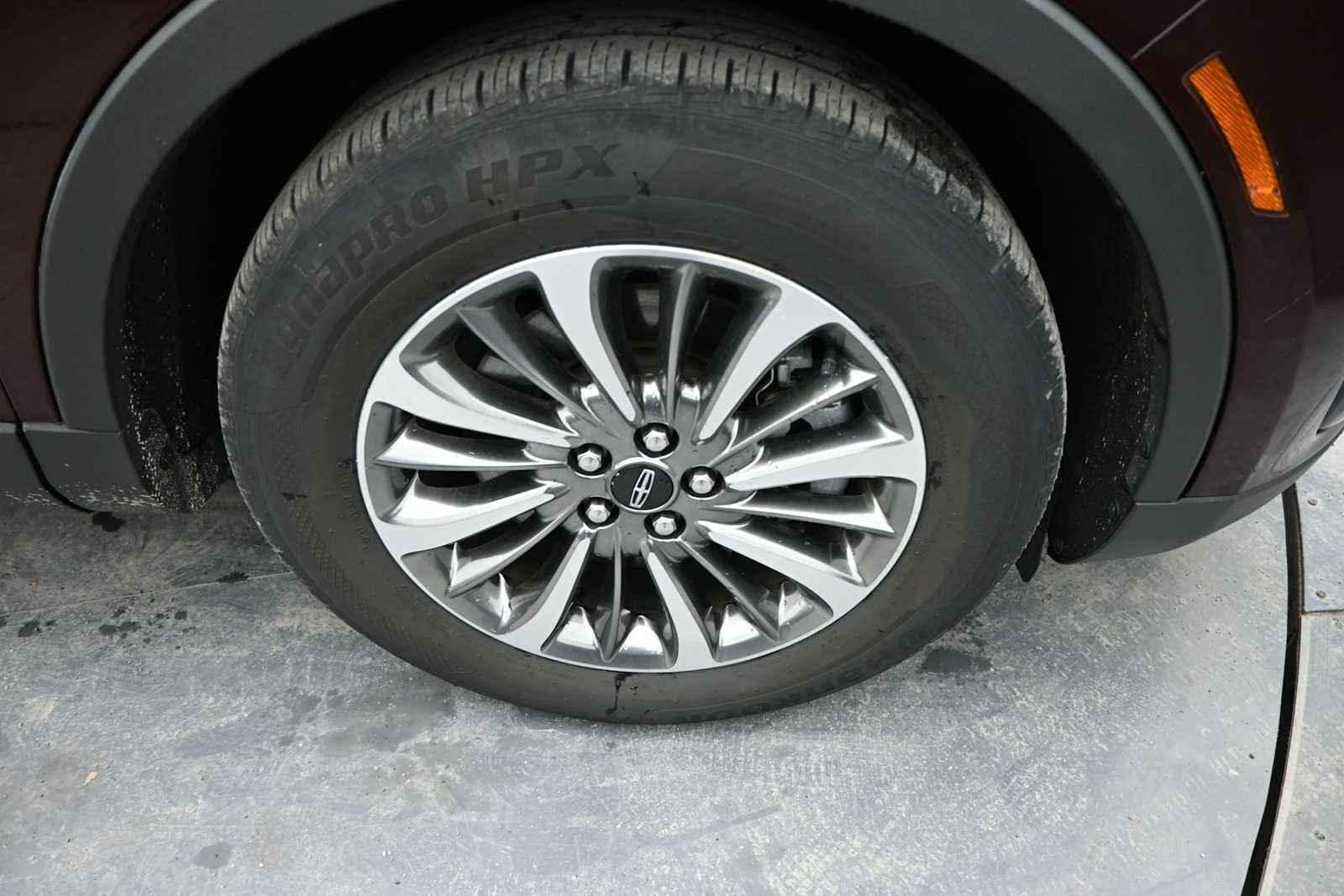 Used 2019 Lincoln Nautilus Select AWD/4WD image 29
