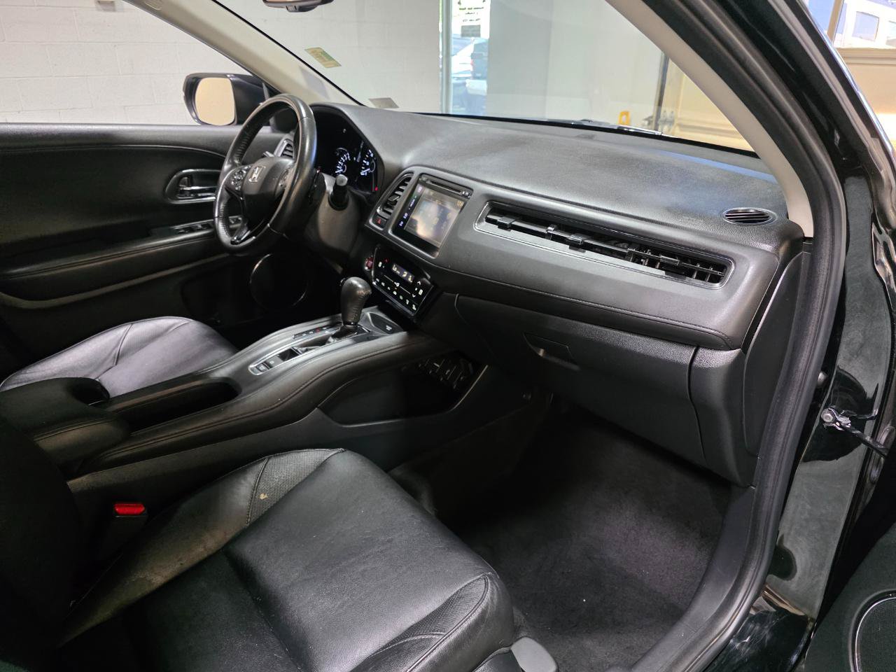 Used 2017 Honda HR-V EX-L image 25