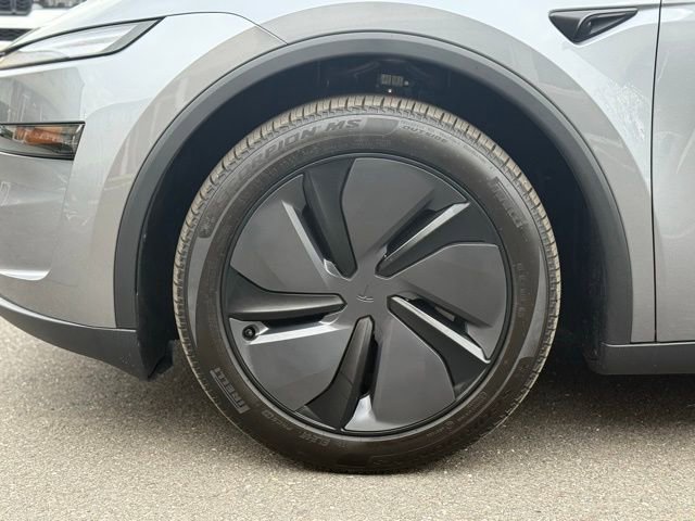 Used 2026 Tesla Model Y Long Range AWD/4WD image 22