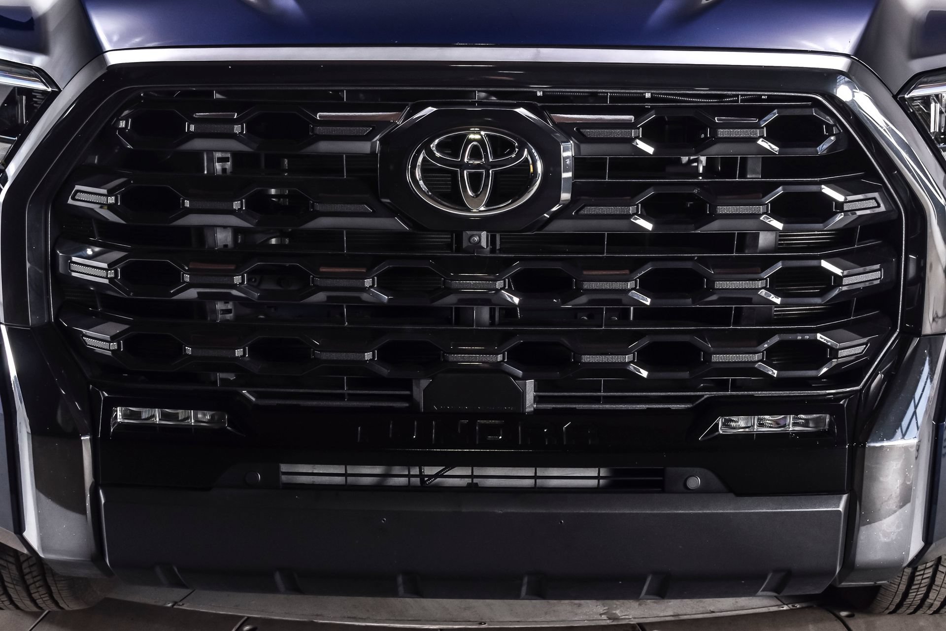 Used 2023 Toyota Tundra Platinum AWD/4WD image 7